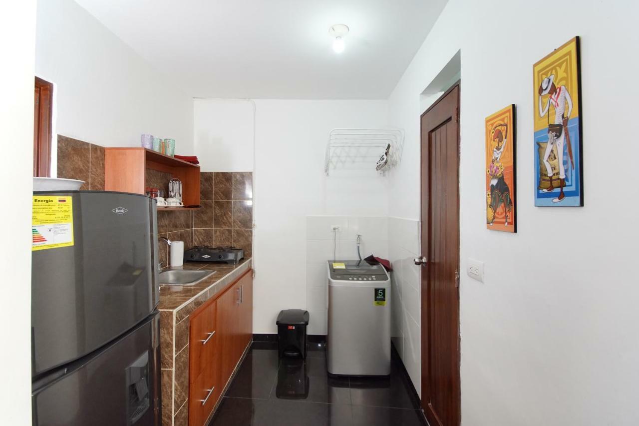 Cozy Apartment Excellent Location, Air Conditioning Калі Екстер'єр фото